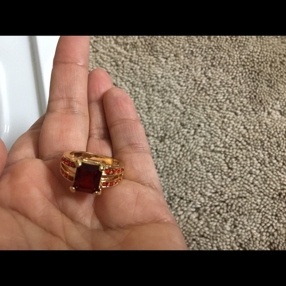 Women’s  Red Ruby Stone Ring (Size 6) Gold plated - Picture 7 of 8